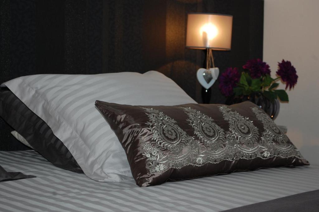Chambres D'Hotes La Parenthez' Haguenau Rum bild