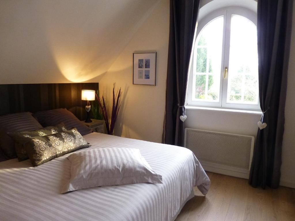 Chambres D'Hotes La Parenthez' Haguenau Rum bild