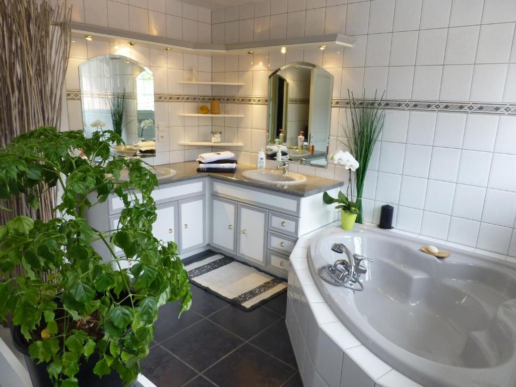Chambres D'Hotes La Parenthez' Haguenau Rum bild